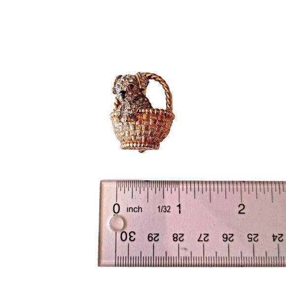 Vintage CAROLEE Brooch Rhinestone Pave Puppy Signed Goldtone Basket 1.25" Tall - Picture 5 of 6